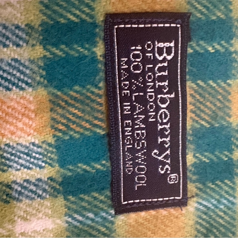 Burberrys of London Vintage scarf -classic plaid pattern - Picture 4 of 4